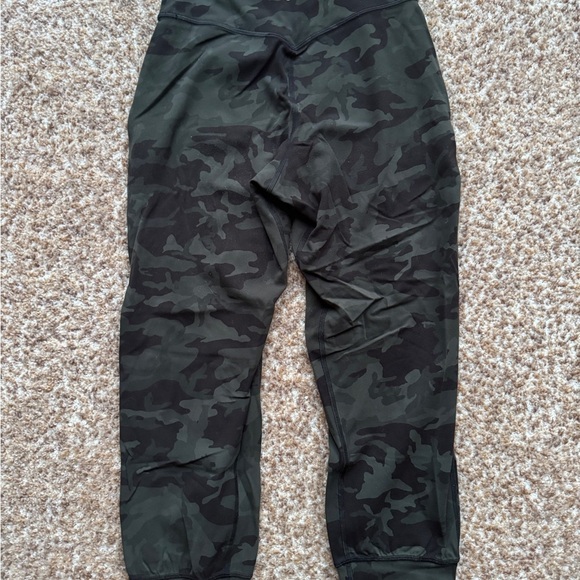 Lululemon Align High-Rise Jogger Crop Size 2 Heritage 365 Camo Deep Coal Multi - Picture 2 of 3